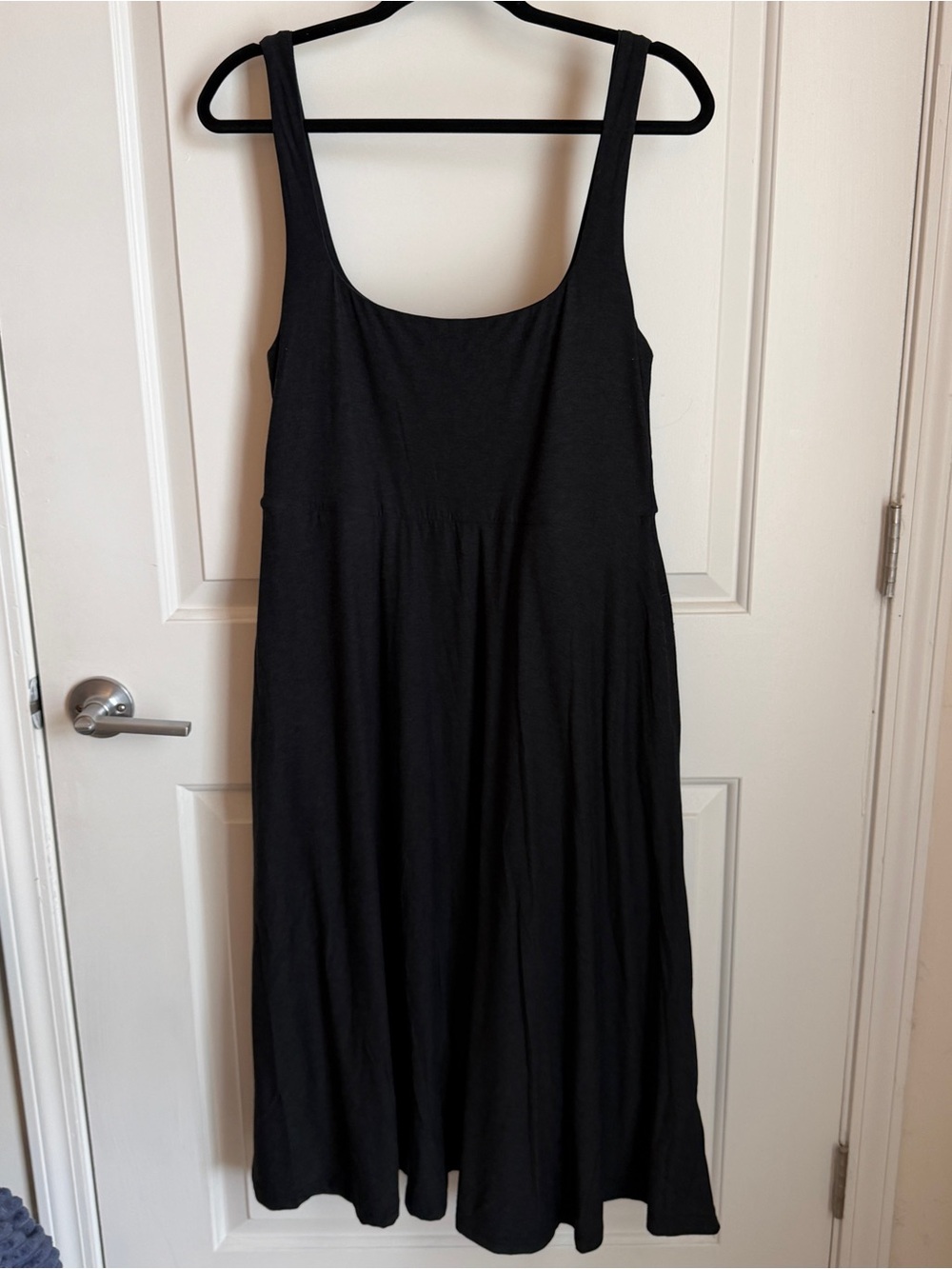 Beyond Yoga Black Scoop-Neck Midi Dress